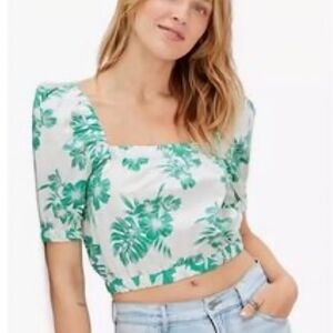 American Eagle Outfitters Green & White Floral Crop Top Size Small